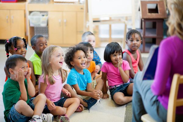 Inspire young people with storytelling for social change